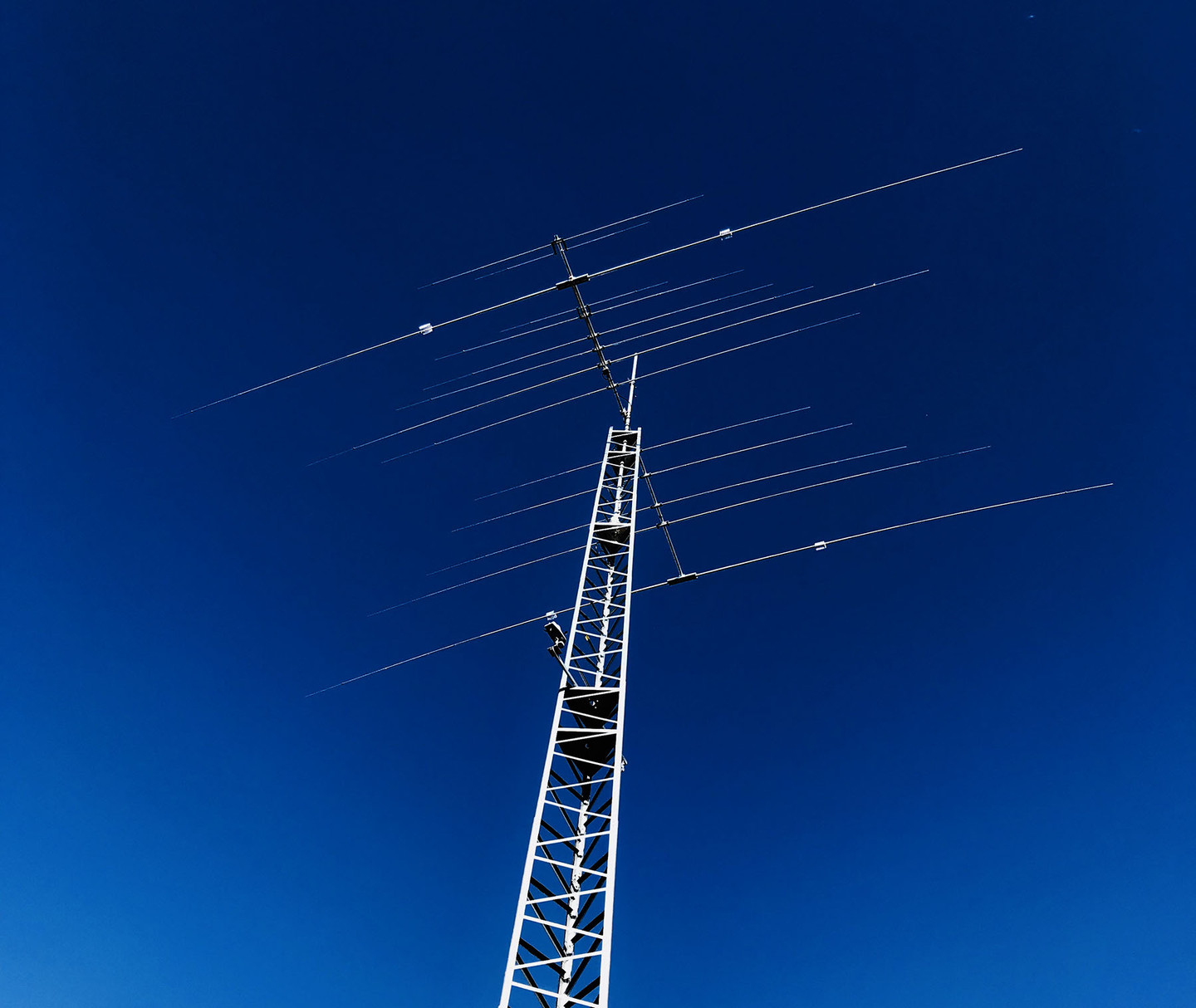 6BA-JK antenna on its tower